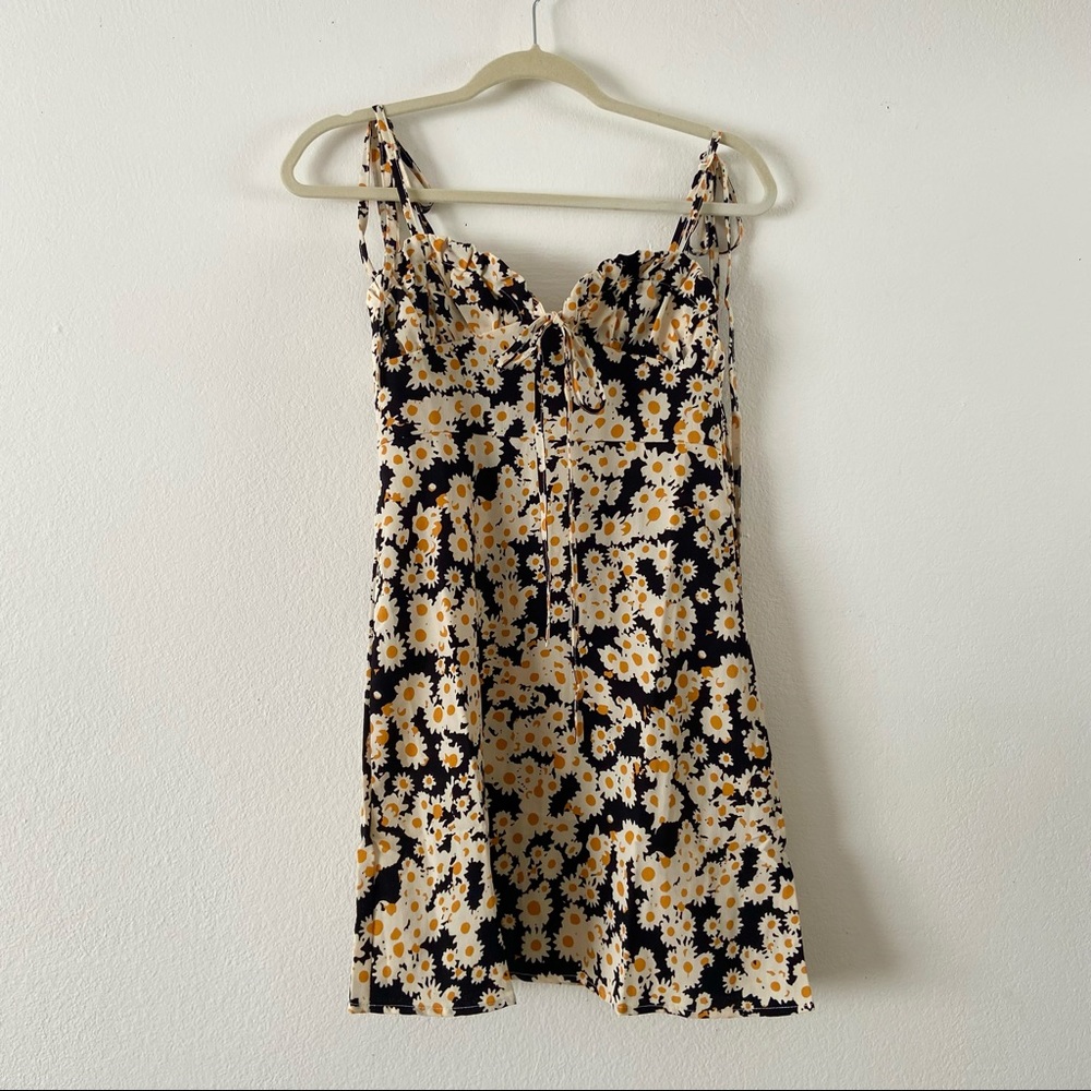 Realisation par Devon Daisy mini dress tie straps floral realization medium NWT - Picture 7 of 9
